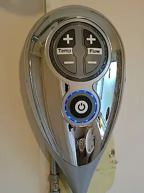 Dolphin AKW